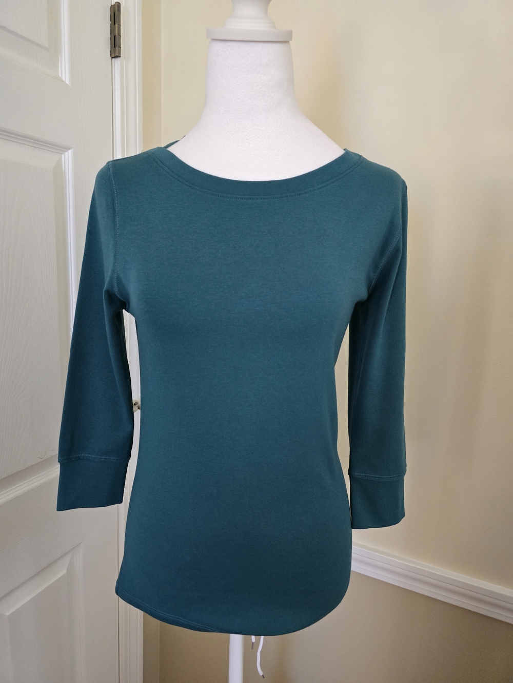 Willie Smith 3/4 Sleeve Crew Neck Green Sz. (Med) Size Is More Like (Sm)